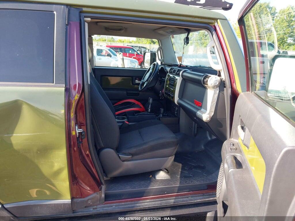 JTEBU11F270070319 2007 TOYOTA FJ CRUISER photo no. 5