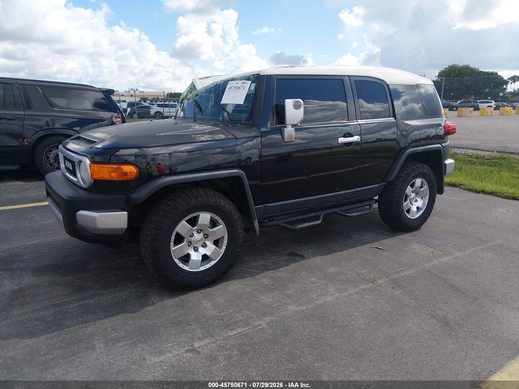 JTEBU11F370088585 2007 TOYOTA FJ CRUISER photo no. 2