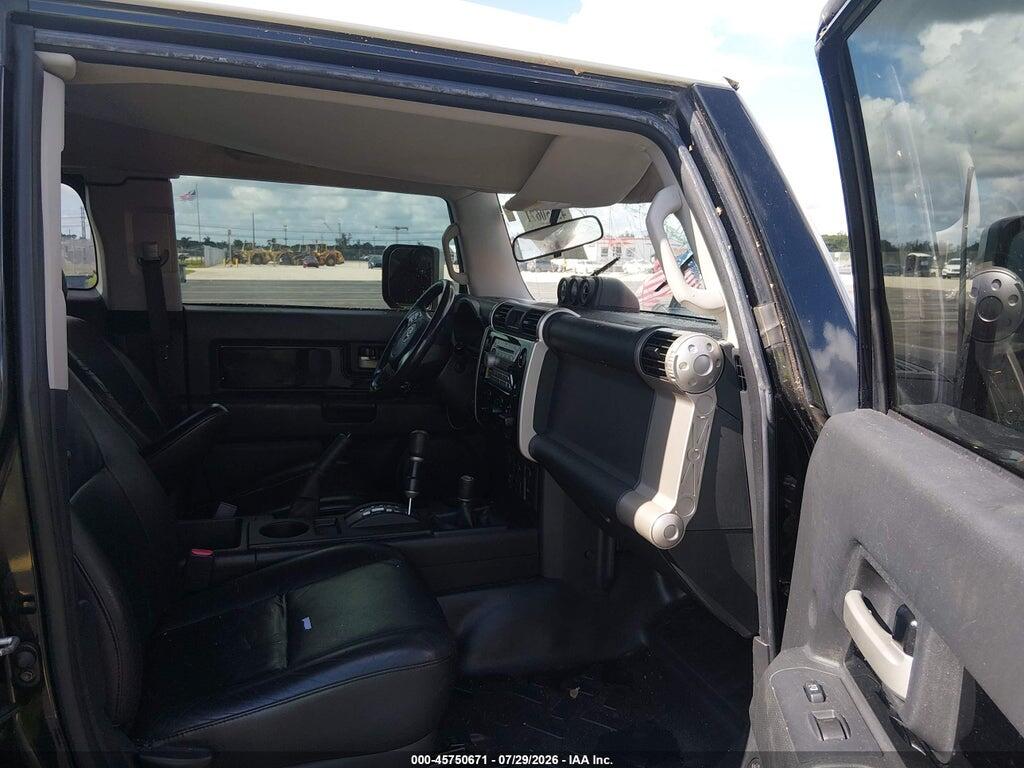 JTEBU11F370088585 2007 TOYOTA FJ CRUISER photo no. 5