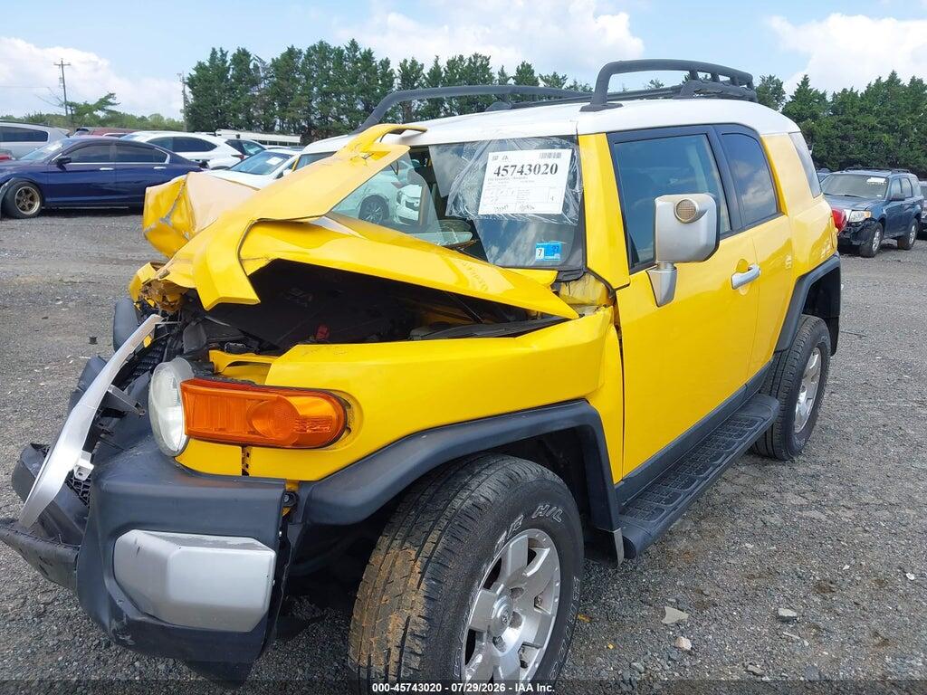 JTEBU11F470018853 2007 TOYOTA FJ CRUISER photo no. 2