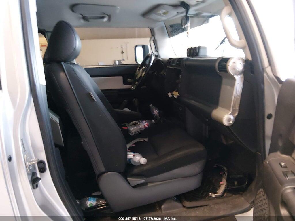 JTEBU11F370007956 2007 TOYOTA FJ CRUISER photo no. 5