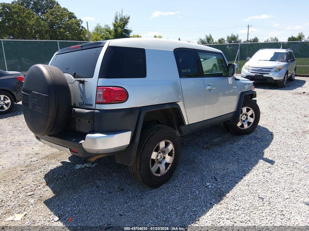 JTEBU11FX70088793 2007 TOYOTA FJ CRUISER photo no. 4