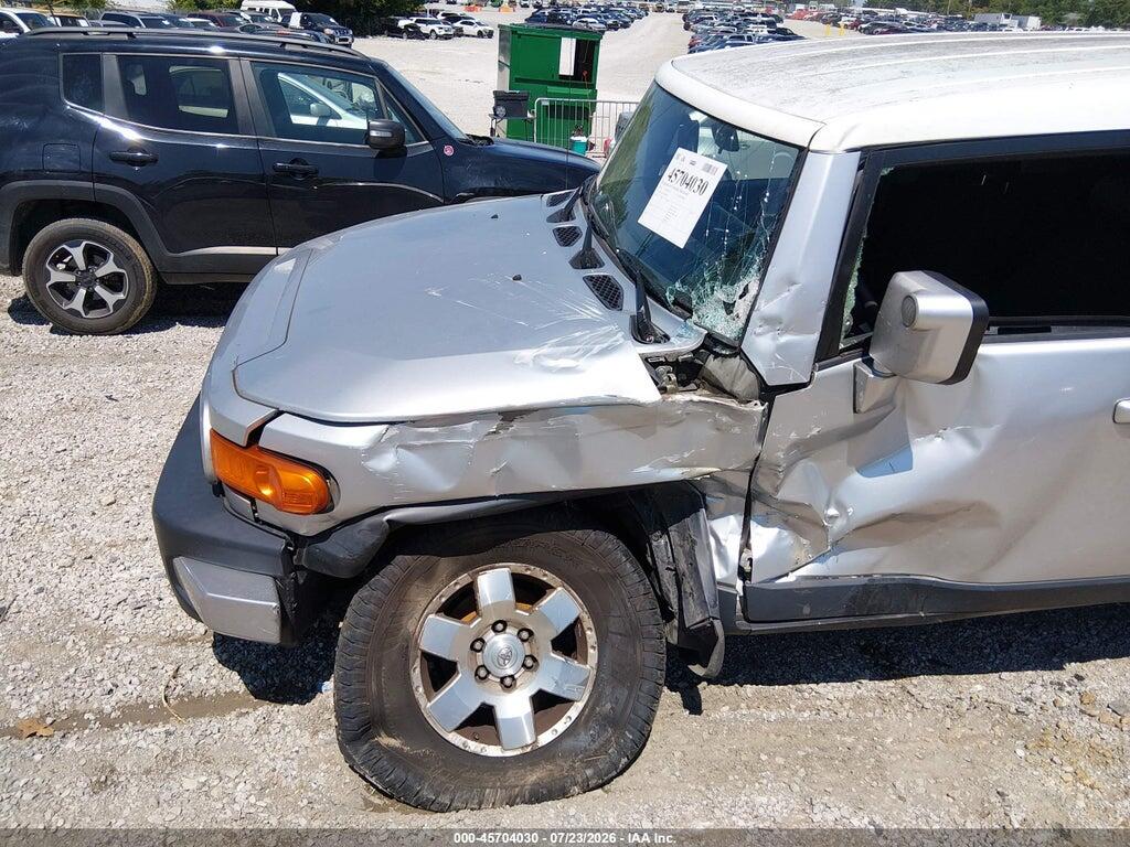 JTEBU11FX70088793 2007 TOYOTA FJ CRUISER photo no. 6