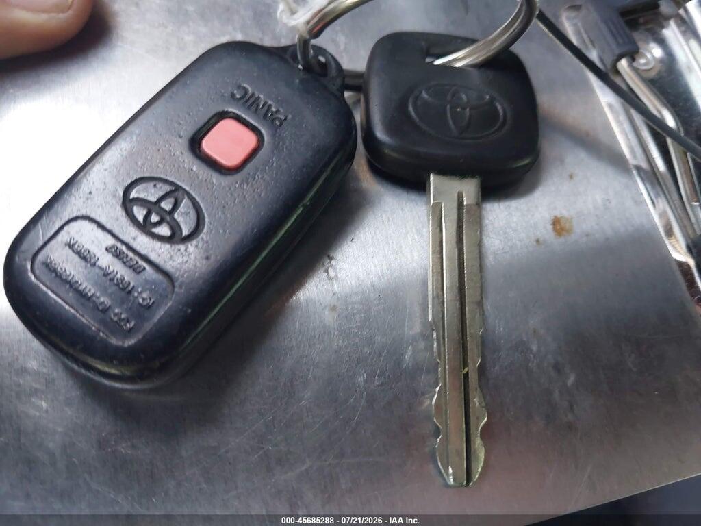 JTEBU11F070016520 2007 TOYOTA FJ CRUISER photo no. 11