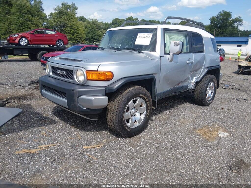 JTEBU11F270047509 2007 TOYOTA FJ CRUISER photo no. 2