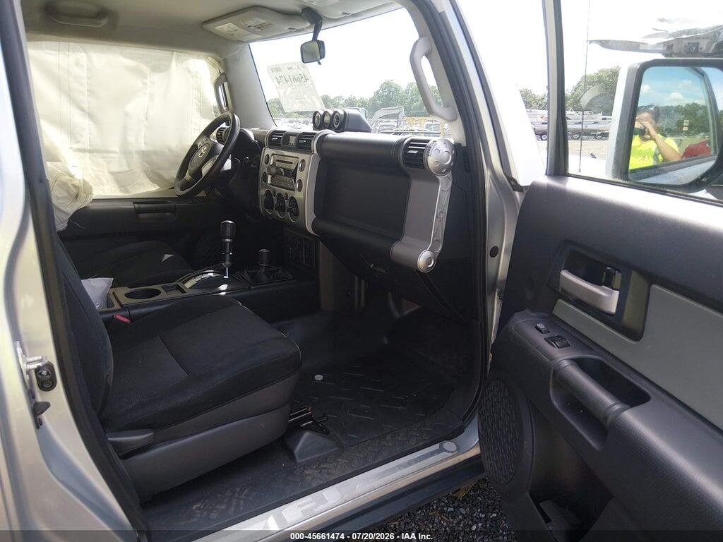 JTEBU11F270047509 2007 TOYOTA FJ CRUISER photo no. 5