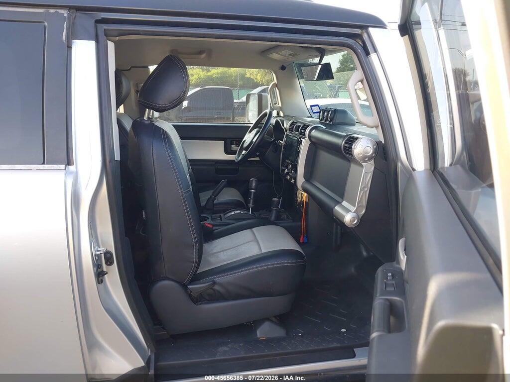 JTEBU11F370022554 2007 TOYOTA FJ CRUISER photo no. 5
