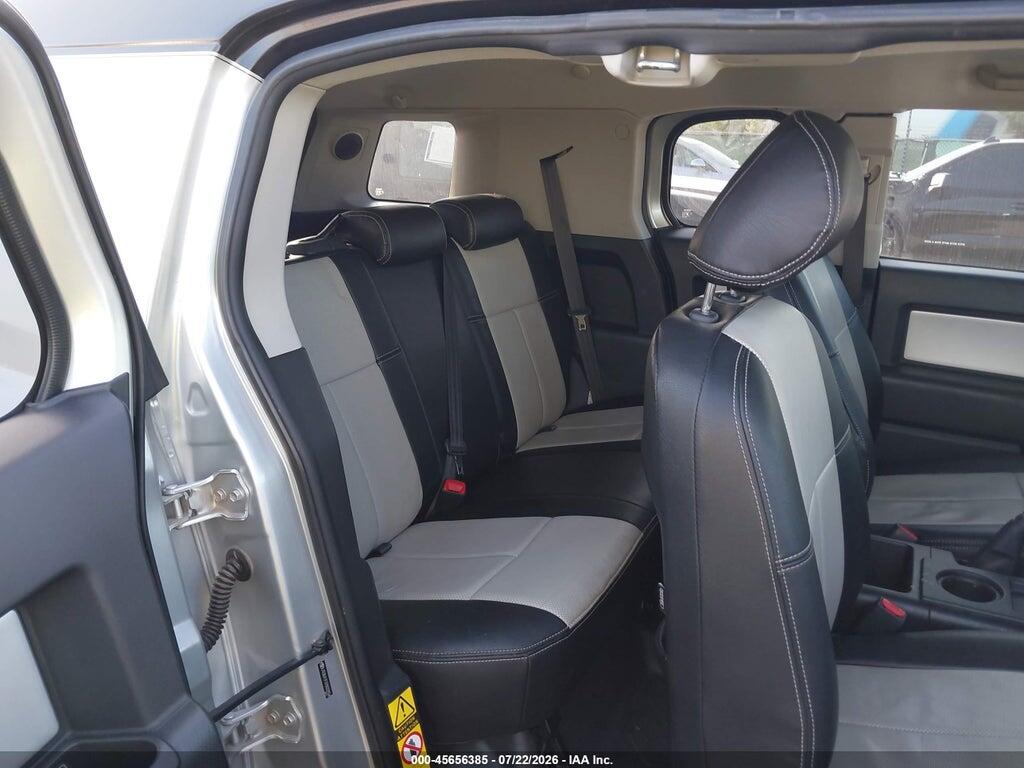 JTEBU11F370022554 2007 TOYOTA FJ CRUISER photo no. 8