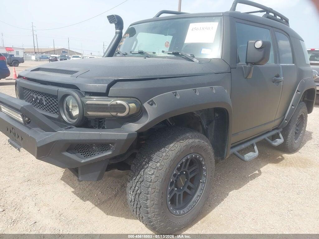 JTEZU11FX70018578 2007 TOYOTA FJ CRUISER photo no. 2