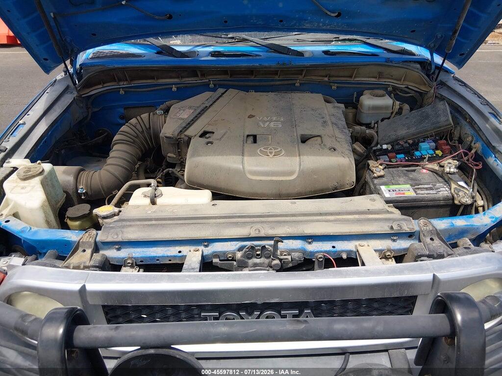 JTEZU11FX70006057 2007 TOYOTA FJ CRUISER photo no. 10