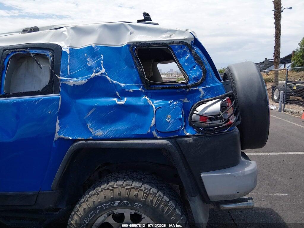 JTEZU11FX70006057 2007 TOYOTA FJ CRUISER photo no. 6