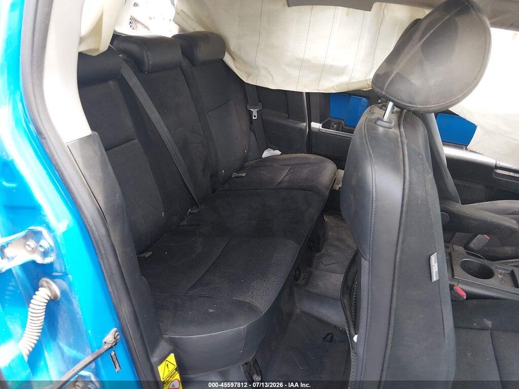 JTEZU11FX70006057 2007 TOYOTA FJ CRUISER photo no. 8