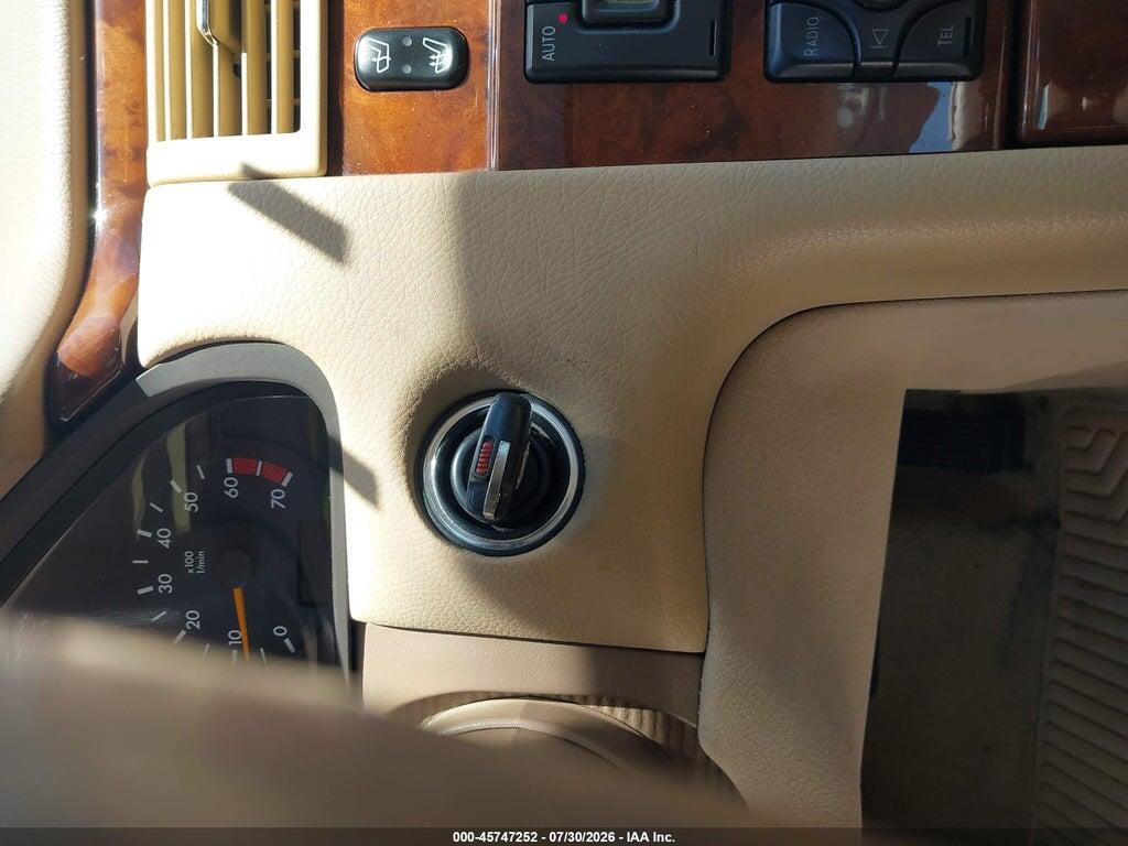 WDBJF83J3YX041567 2000 MERCEDES-BENZ E 430 photo no. 11