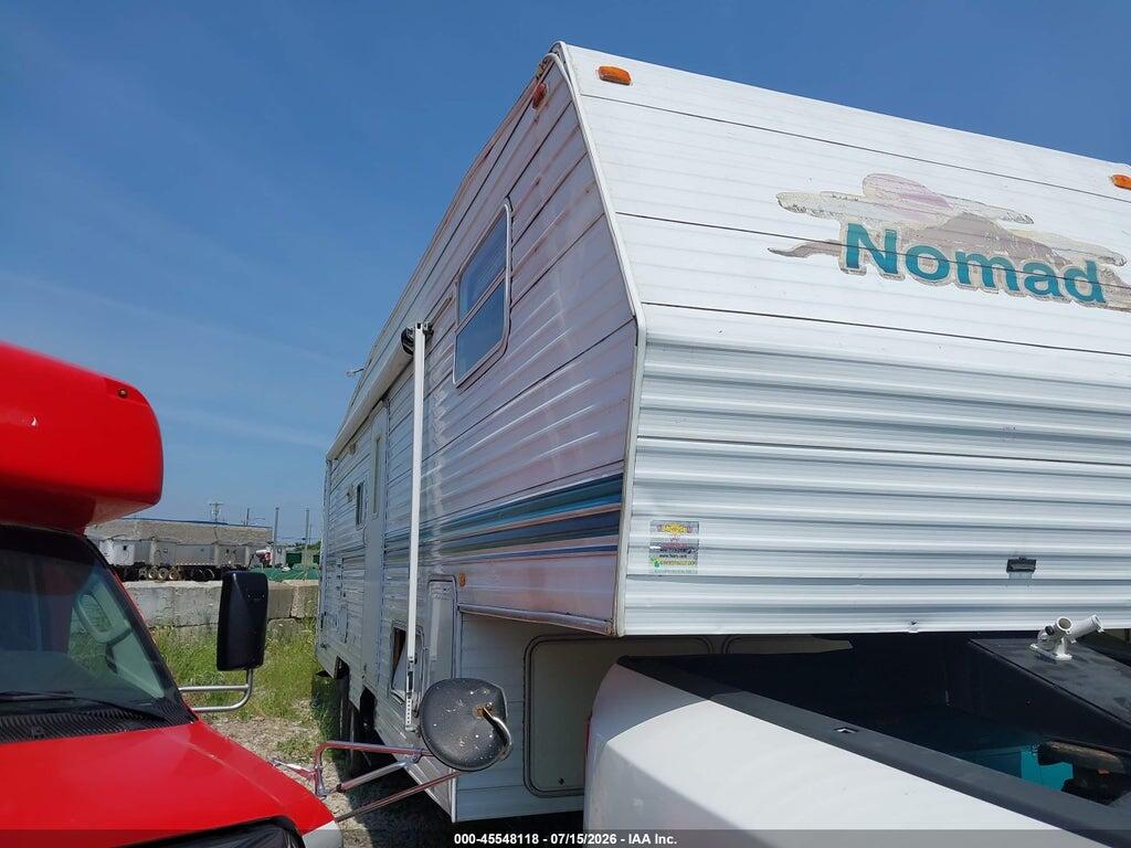 1SN300P202F001842 2002 NOMAD 5TH WHEEL photo no. 1