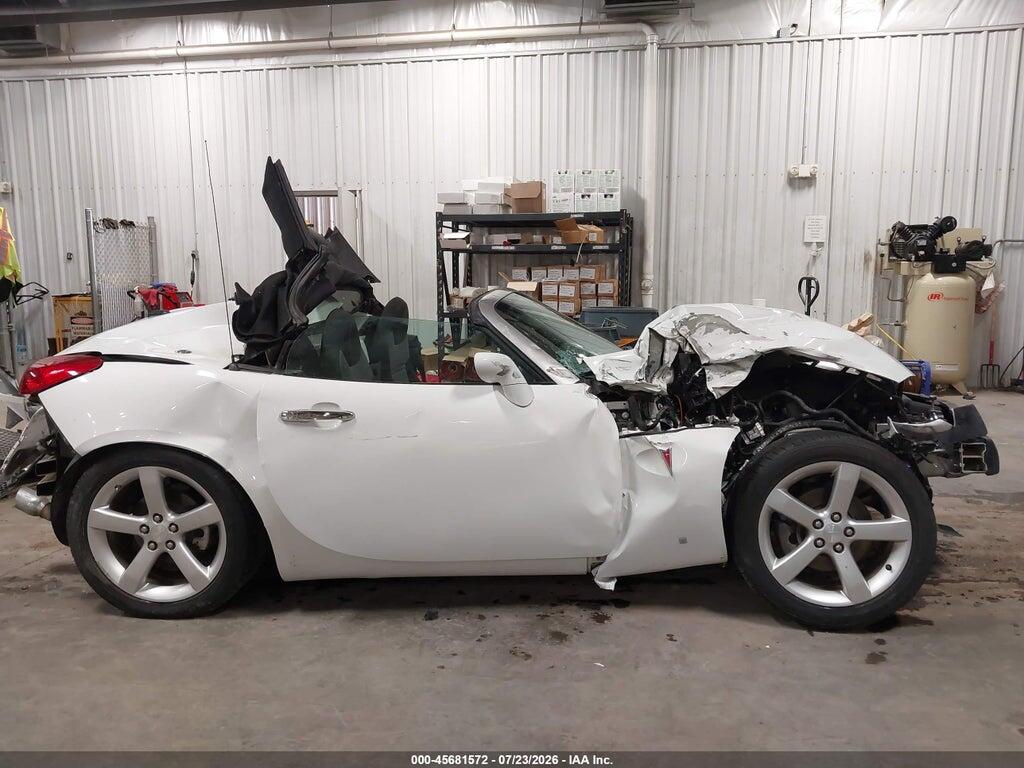 1G2MC35B68Y119046 2008 PONTIAC SOLSTICE photo no. 6