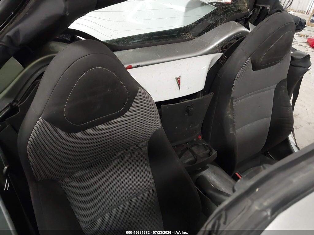 1G2MC35B68Y119046 2008 PONTIAC SOLSTICE photo no. 8