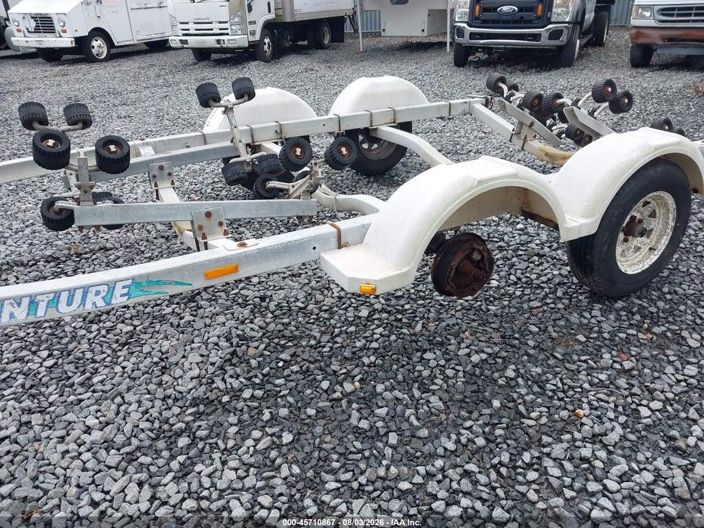 47GRL2328YB000008 2000 VENTURE TRAILER photo no. 6
