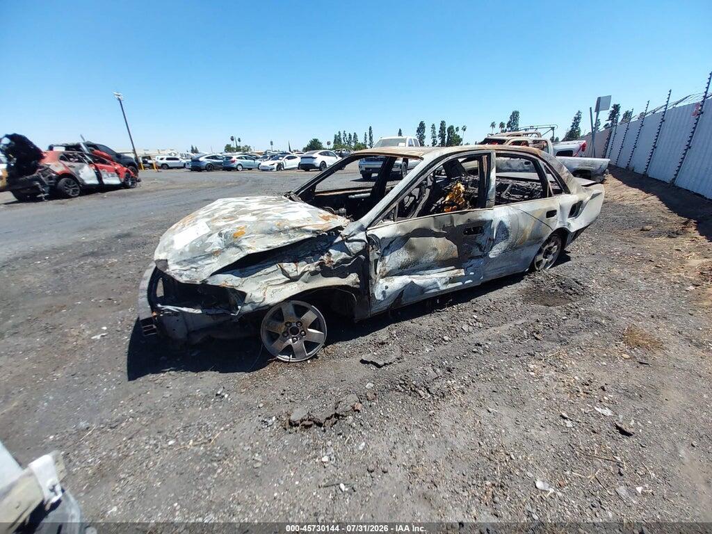 4T1BF28B7YU066683 2000 TOYOTA AVALON photo no. 2