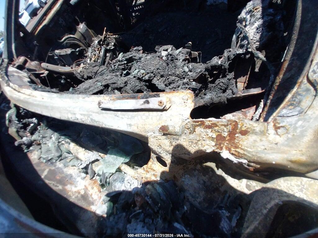 4T1BF28B7YU066683 2000 TOYOTA AVALON photo no. 9