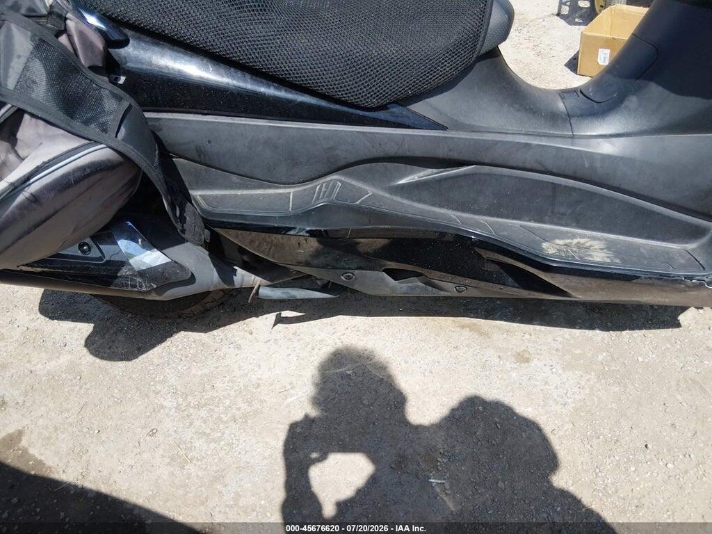 JS1CK44A682101958 2008 SUZUKI AN400 photo no. 8