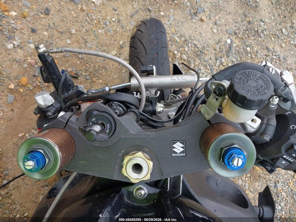 JS1GT77A682102779 2008 SUZUKI GSX-R1000 photo no. 7