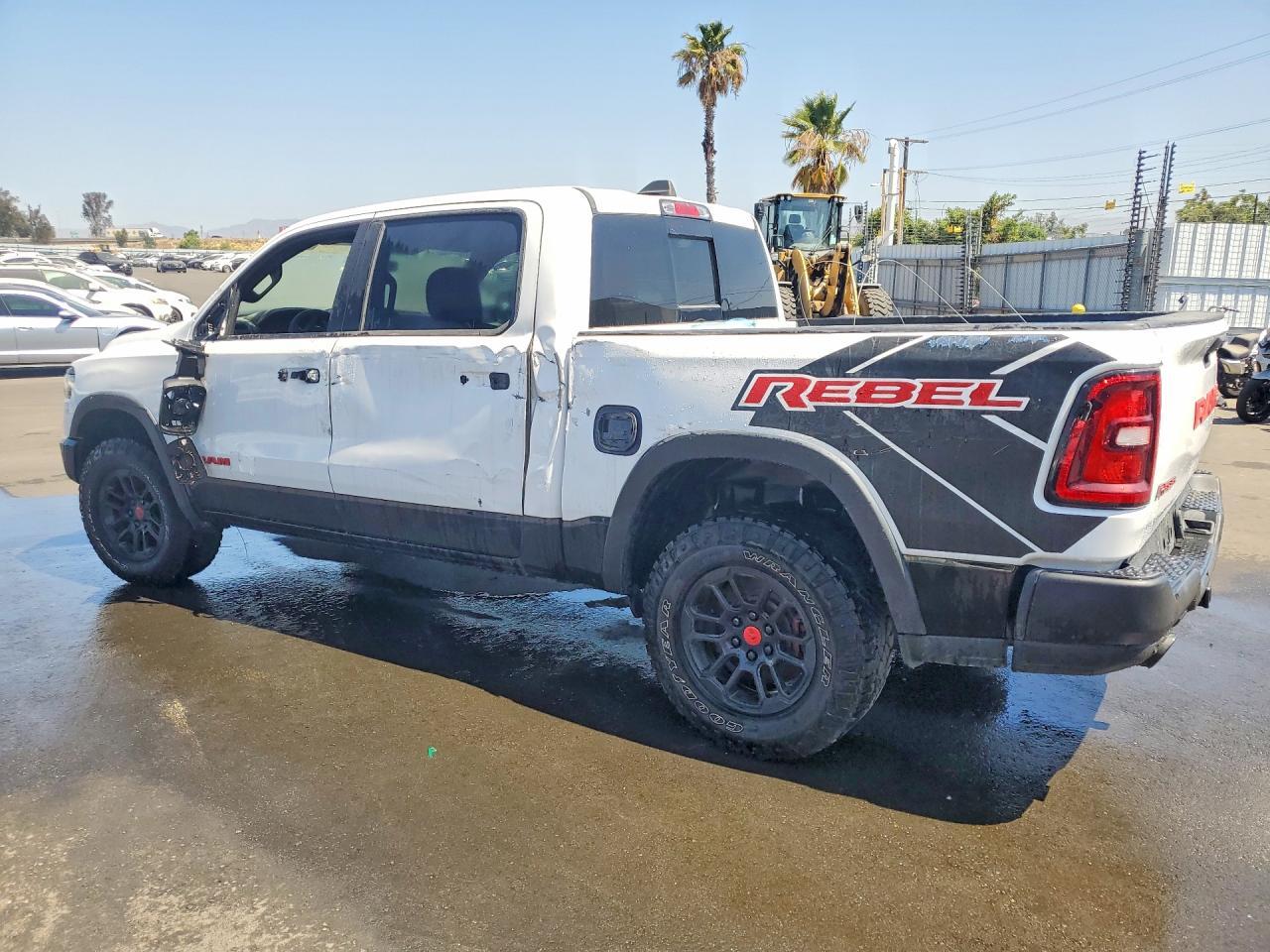 2025 RAM 1500 REBEL — Фото 2 из 12