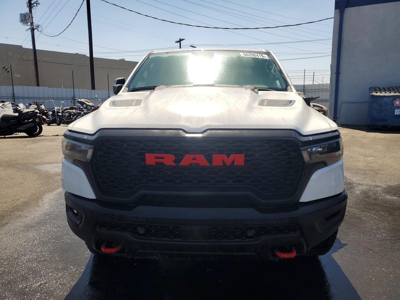 2025 RAM 1500 REBEL — Фото 5 из 12