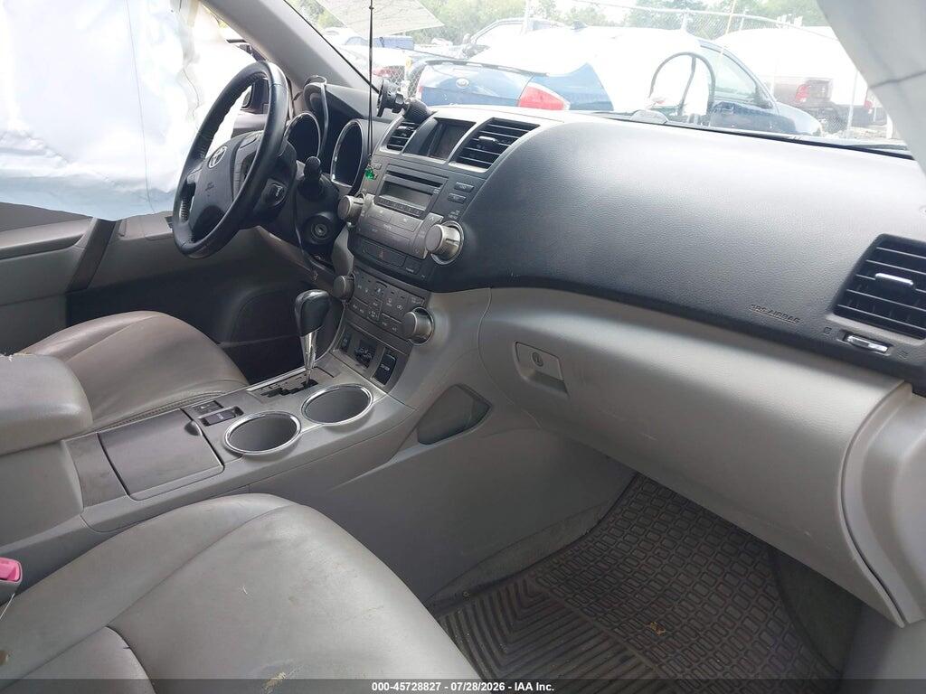 JTEES43A282105632 2008 TOYOTA HIGHLANDER photo no. 5