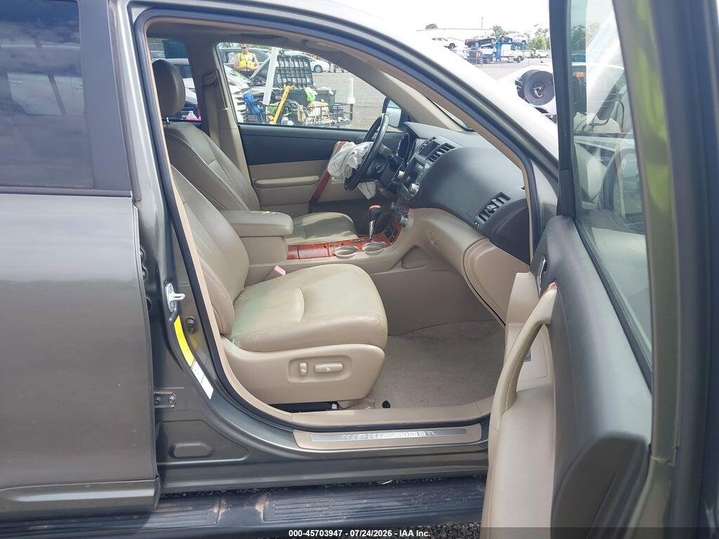 JTEES42A882041792 2008 TOYOTA HIGHLANDER photo no. 5