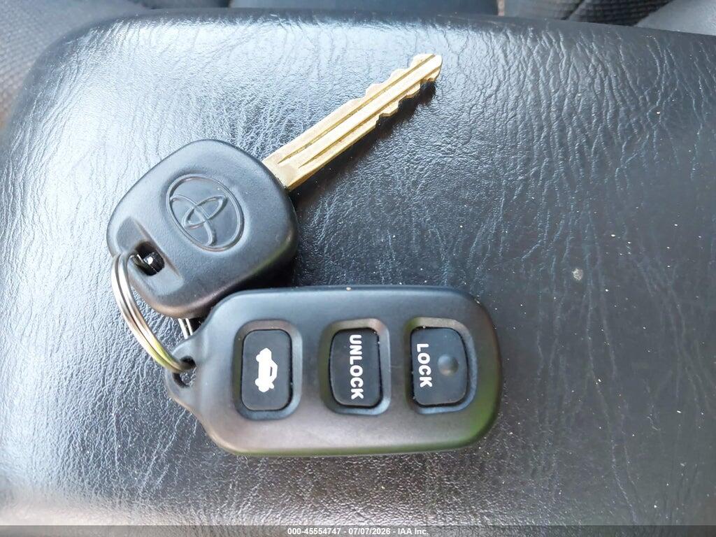 2T1KR32EX8C687658 2008 TOYOTA MATRIX photo no. 11