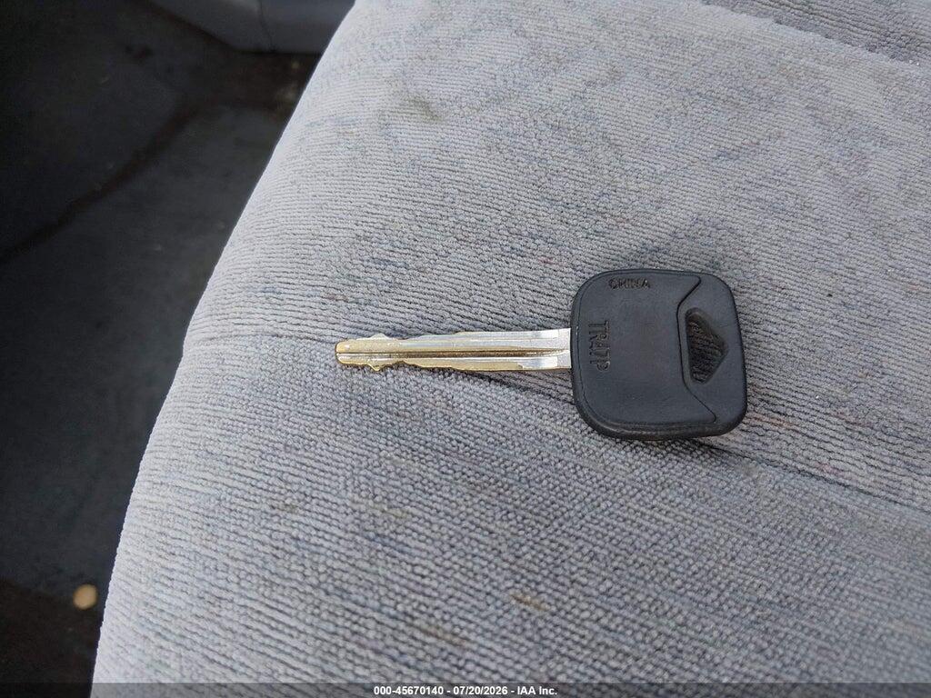 4T3ZF13C8YU302340 2000 TOYOTA SIENNA photo no. 11