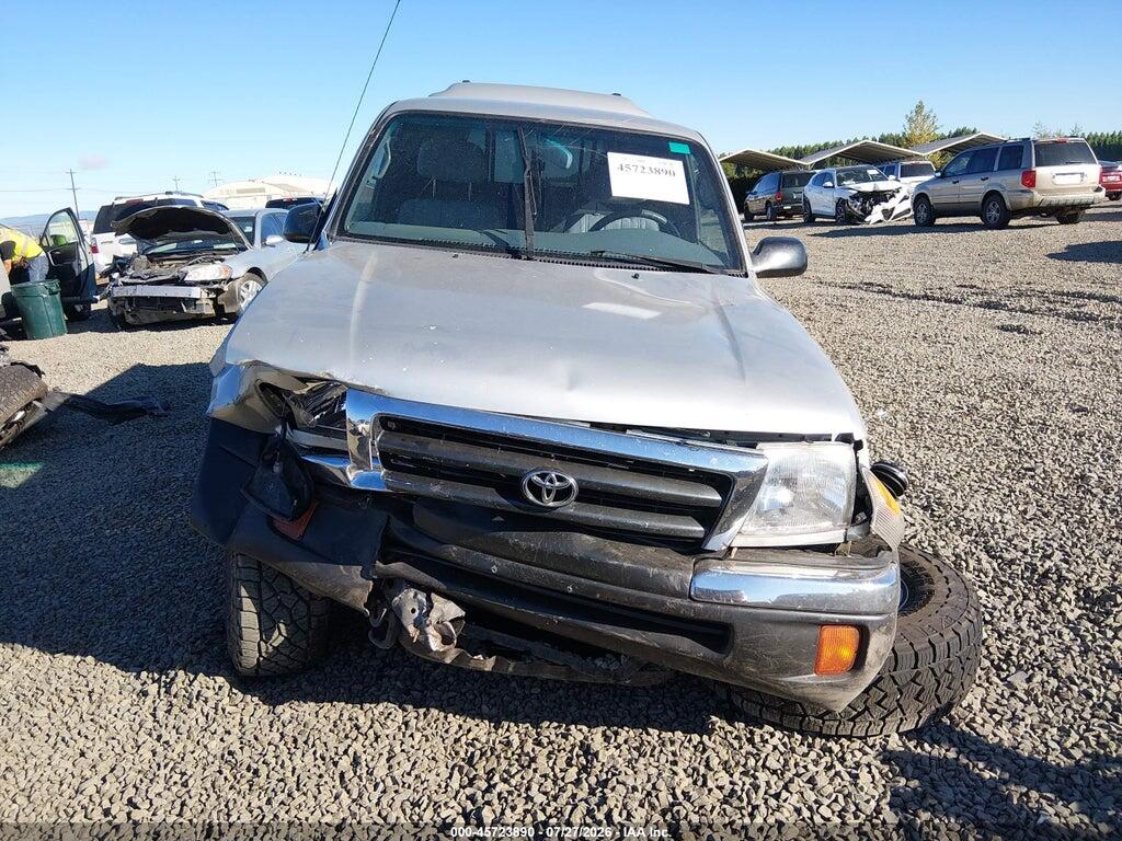 5TEWN72N0YZ695573 2000 TOYOTA TACOMA photo no. 12