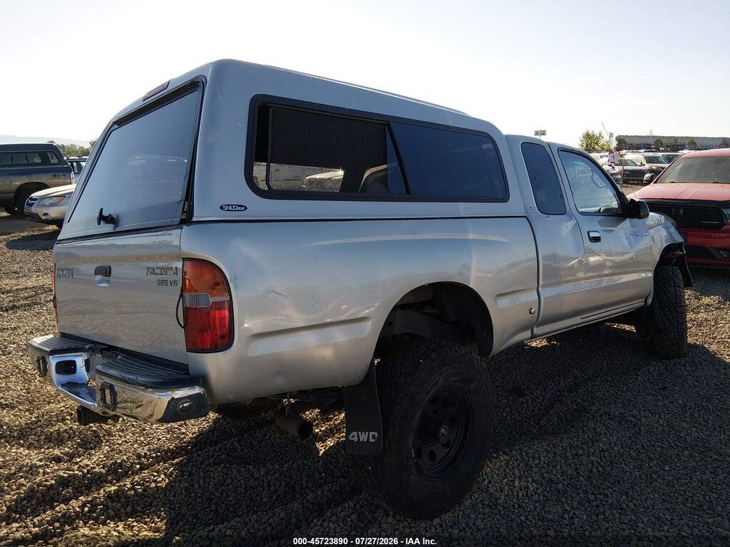 5TEWN72N0YZ695573 2000 TOYOTA TACOMA photo no. 4