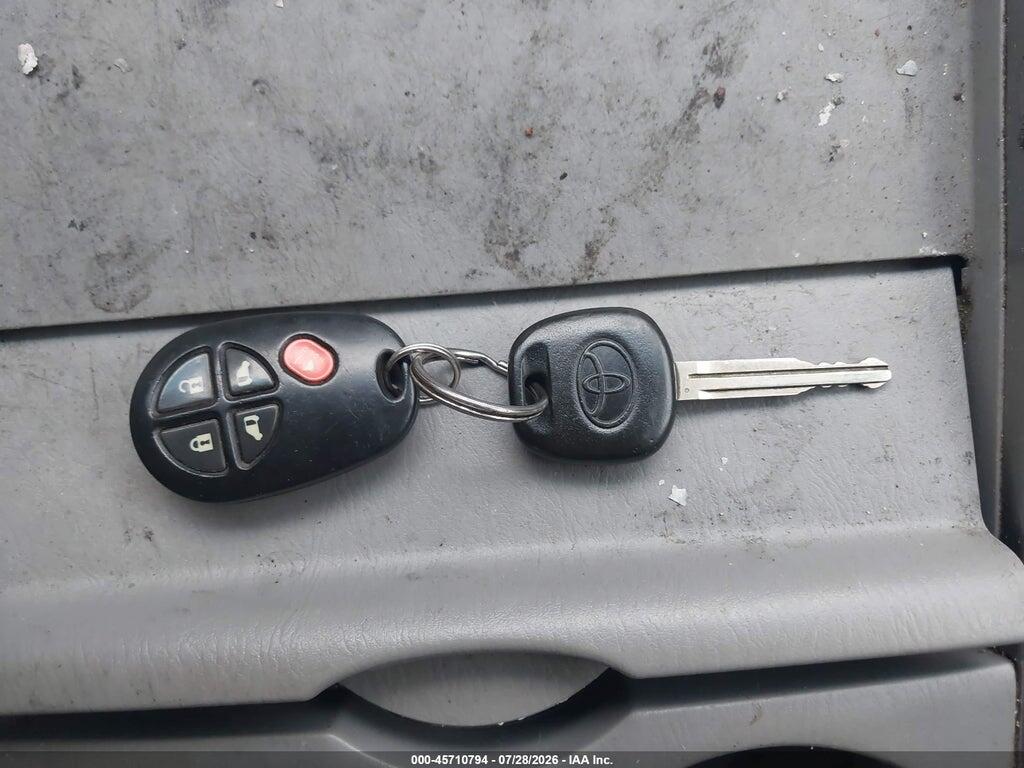 5TD2K23C185205029 2008 TOYOTA SIENNA photo no. 11