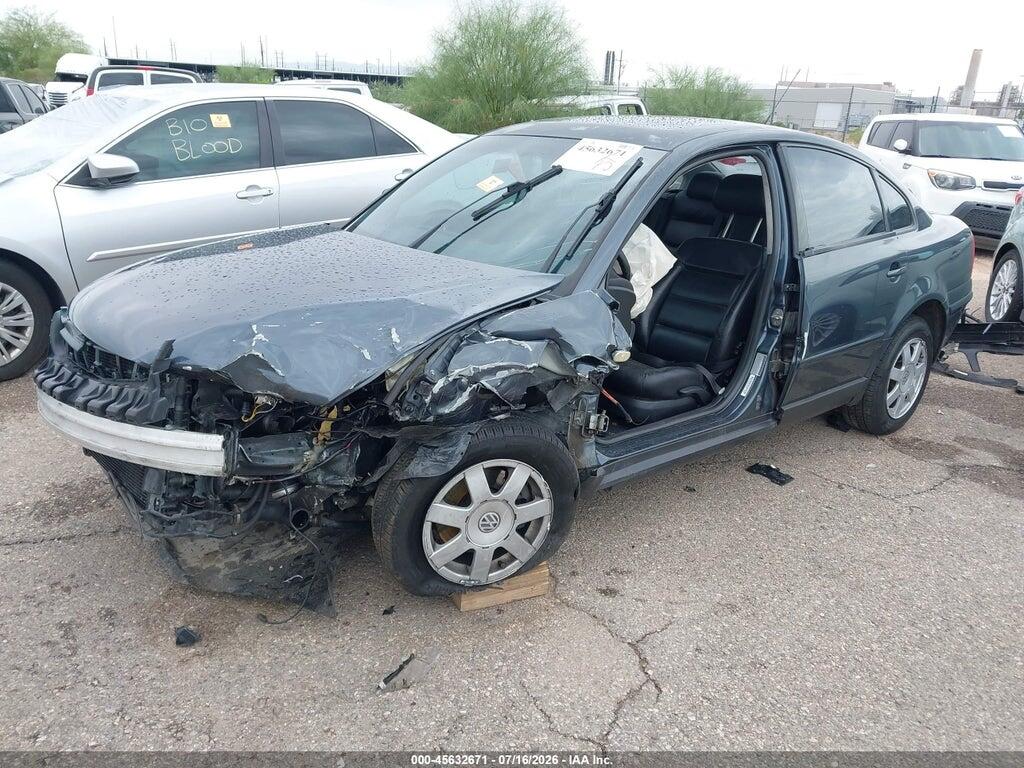 WVWMA23B2YP165901 2000 VOLKSWAGEN PASSAT photo no. 2
