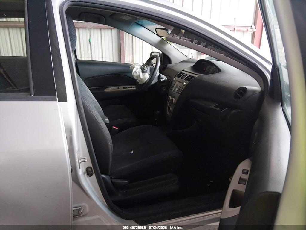 JTDBT923284029385 2008 TOYOTA YARIS photo no. 5