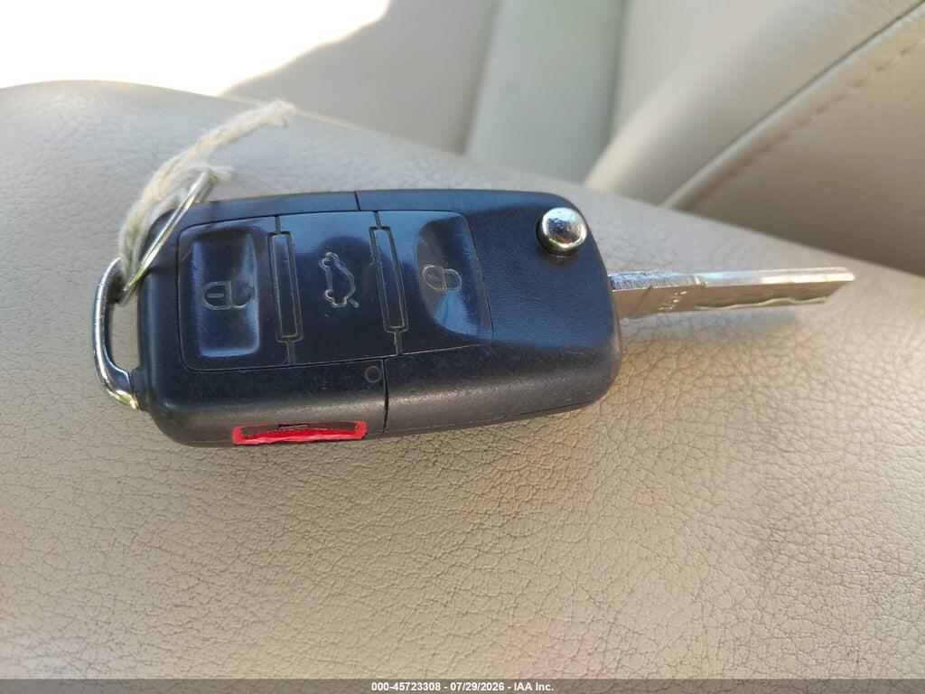 3VWPF31Y88M402115 2008 VOLKSWAGEN NEW BEETLE photo no. 11