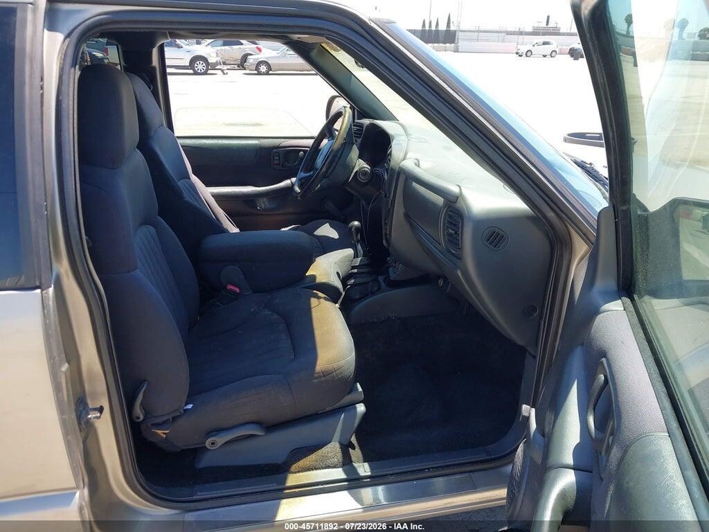 1GCCS19H638203390 2003 CHEVROLET S-10 photo no. 5