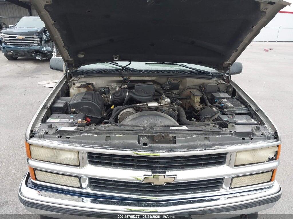 1GNFK16R2WJ320995 1998 CHEVROLET SUBURBAN 1500 photo no. 10