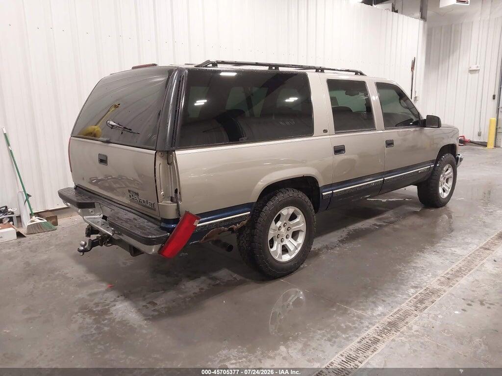 1GNFK16R2WJ320995 1998 CHEVROLET SUBURBAN 1500 photo no. 4