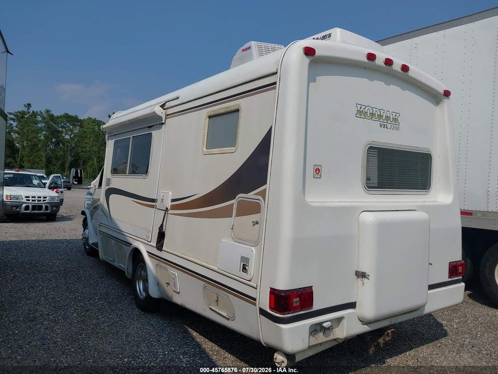 1FDWE35S83HA55921 2003 FORD E-350 CUTAWAY photo no. 3