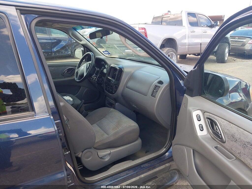 1FMCU93183KA92277 2003 FORD ESCAPE photo no. 5