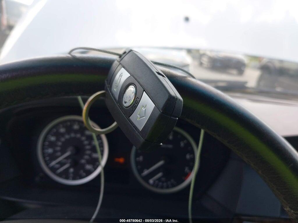 WBANE73506CM38626 2006 BMW 530I photo no. 11