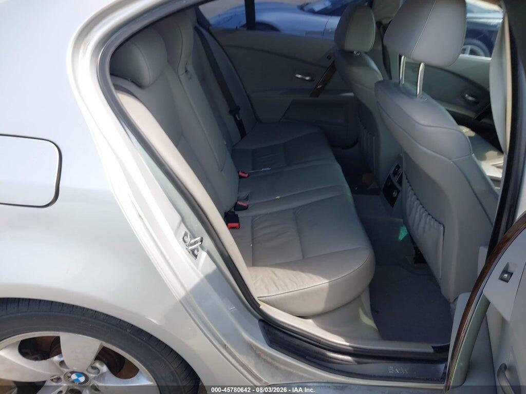 WBANE73506CM38626 2006 BMW 530I photo no. 8