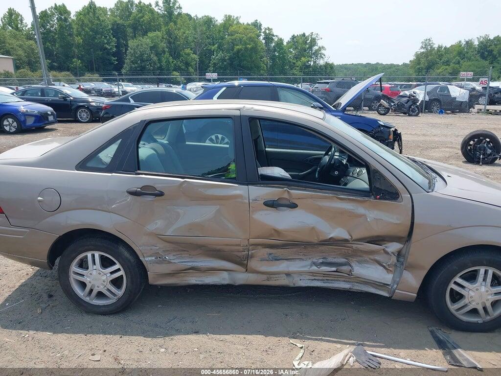 1FAHP34P83W323713 2003 FORD FOCUS photo no. 6
