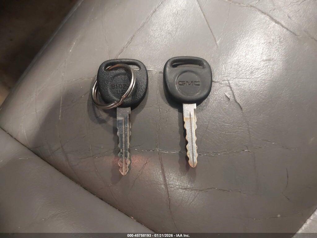 3GKFK16Z23G225895 2003 GMC YUKON XL 1500 photo no. 11