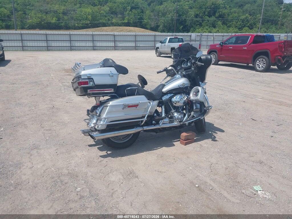 1HD1FFW453Y643755 2003 HARLEY-DAVIDSON FLHTCI photo no. 11