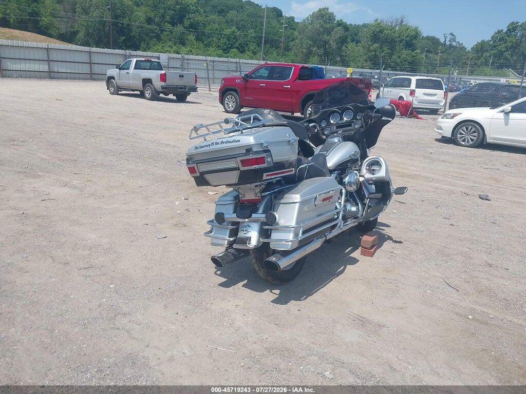 1HD1FFW453Y643755 2003 HARLEY-DAVIDSON FLHTCI photo no. 4