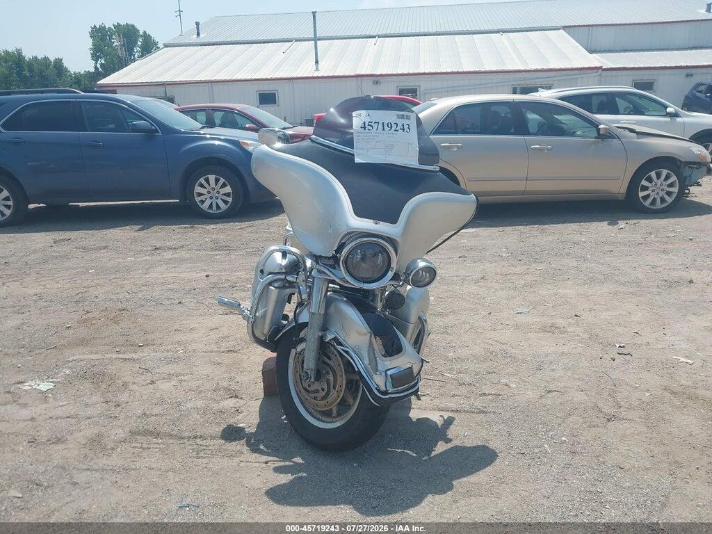 1HD1FFW453Y643755 2003 HARLEY-DAVIDSON FLHTCI photo no. 5