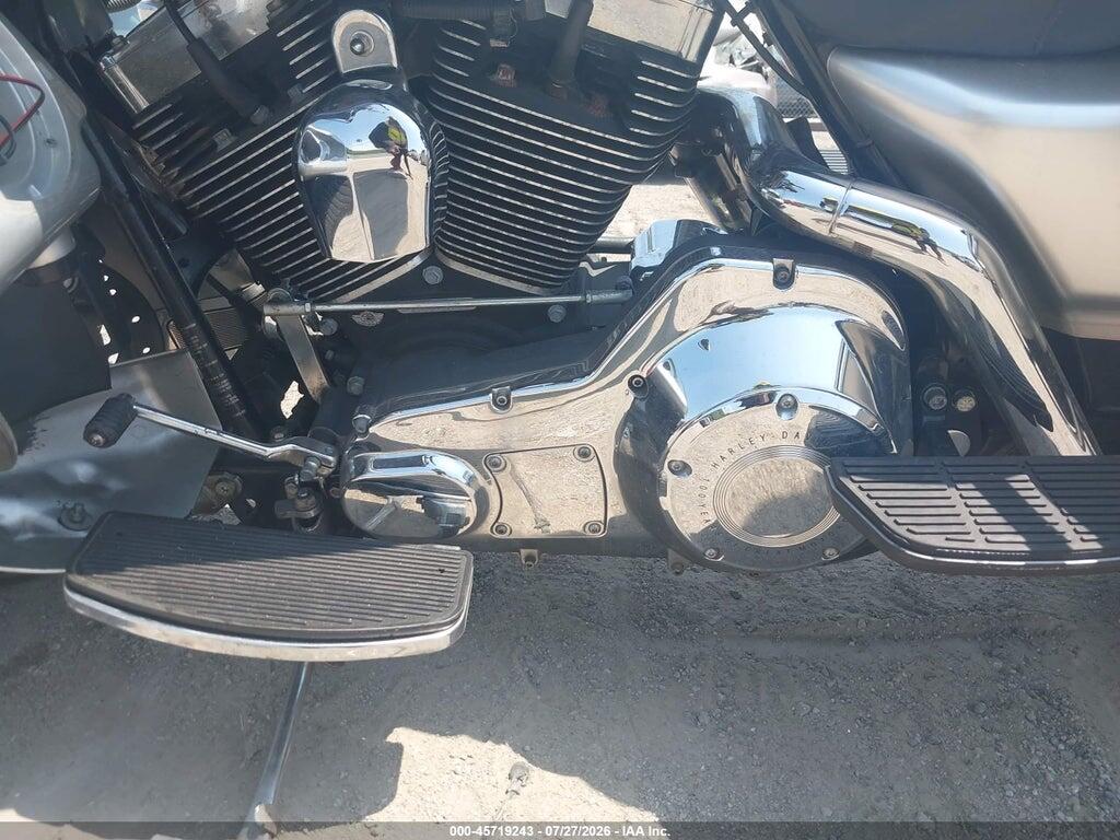 1HD1FFW453Y643755 2003 HARLEY-DAVIDSON FLHTCI photo no. 9